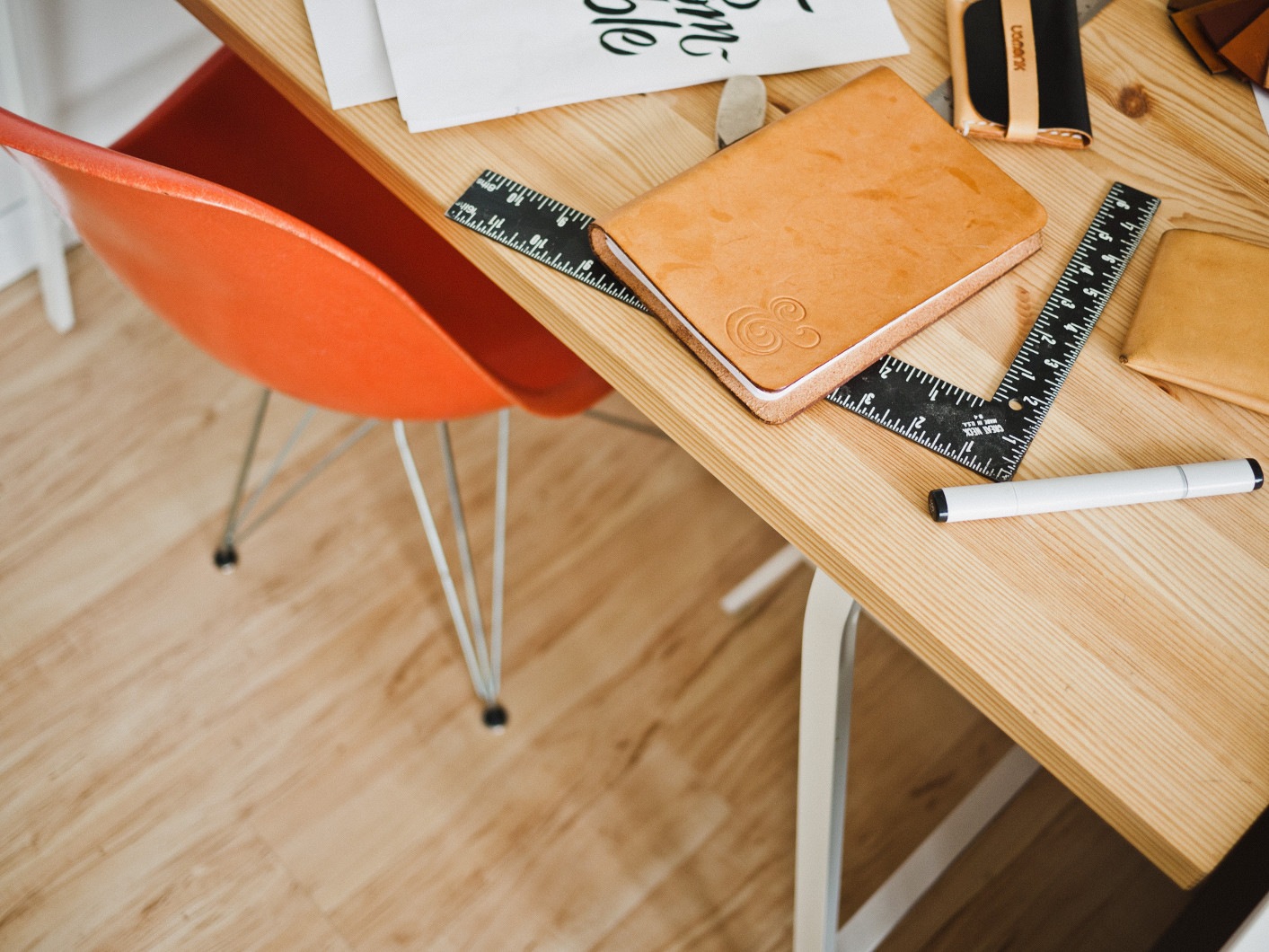 A photo of desk and chair ruler and organizer for Zareco Inc. website - an internet media company